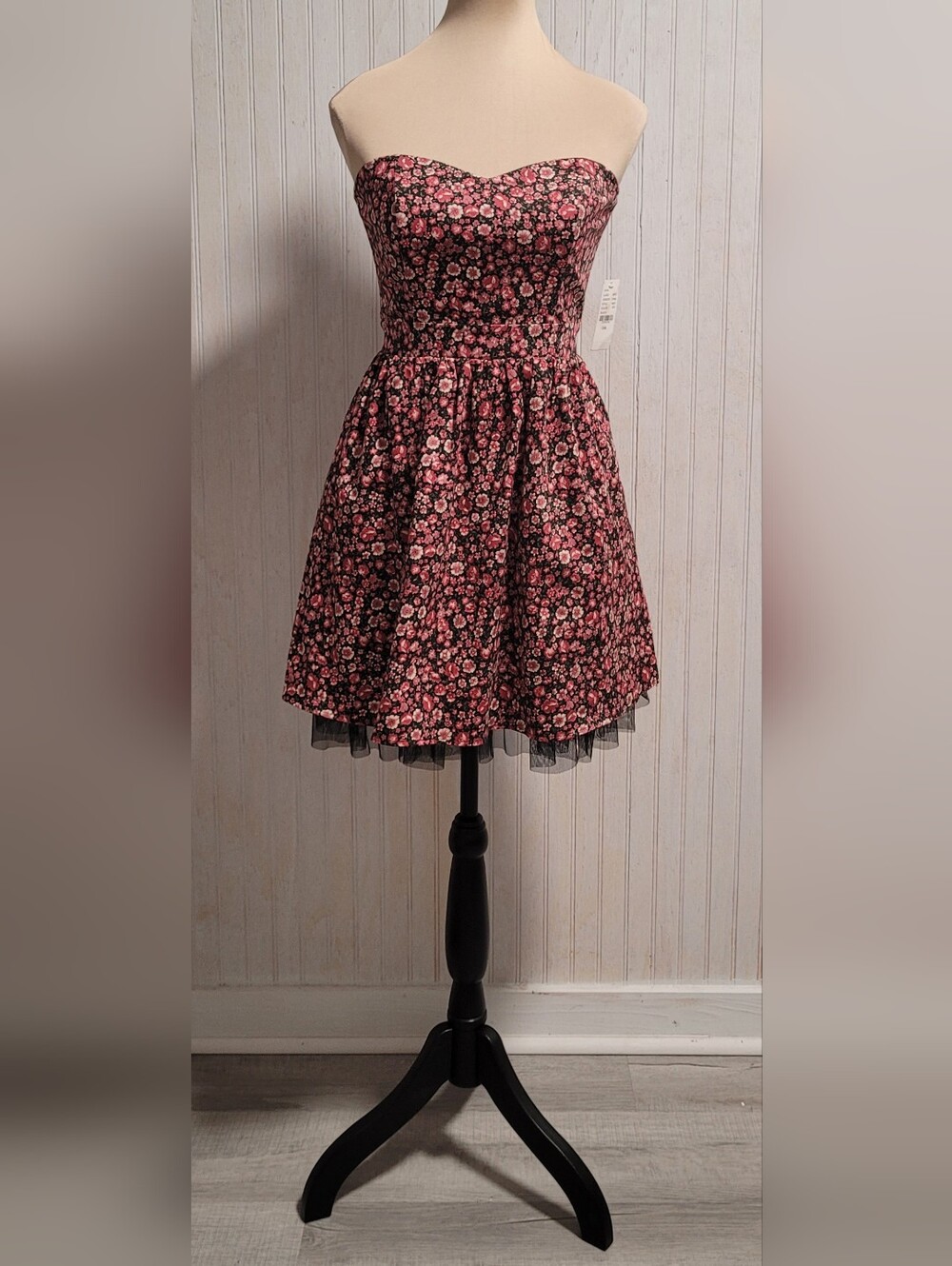Sound & Matter PacSun NWT Floral Strapless Fit Flare Tulle Dress Size S